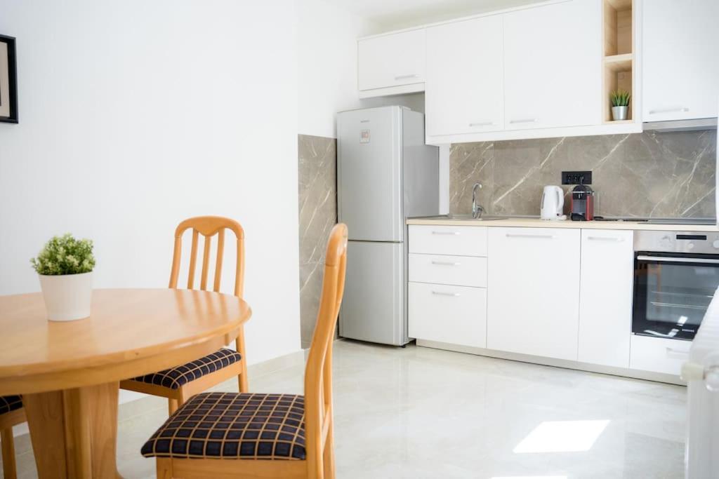 Downtown, Spacious, 2 Bedroom Apartment Belgrad Zewnętrze zdjęcie